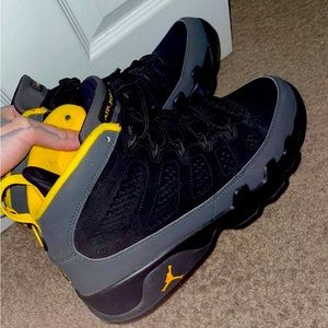 VNDS: Jordan 9s “Charcoal Black and University Gold” Size 11
